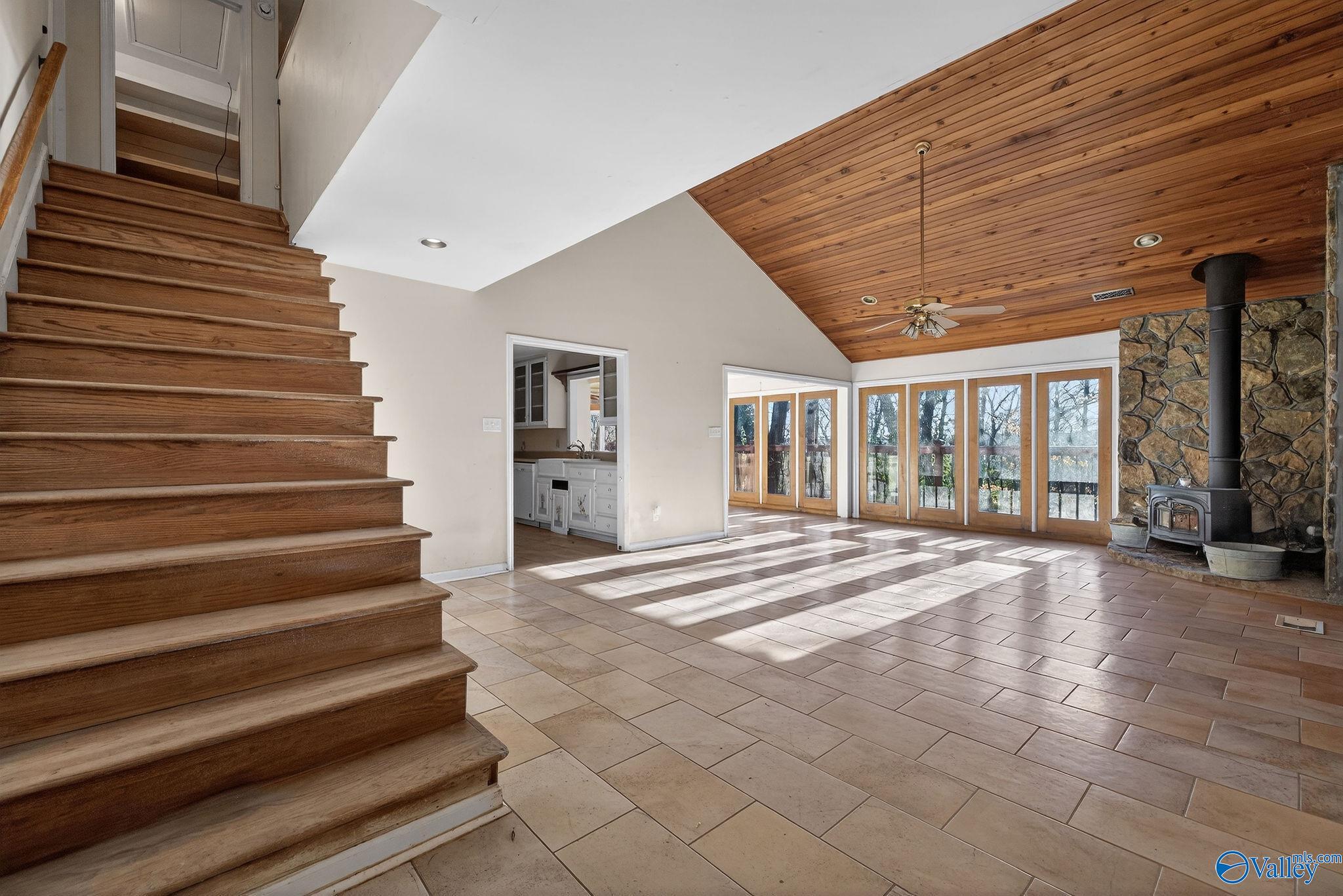 1912 Indian Hills Road