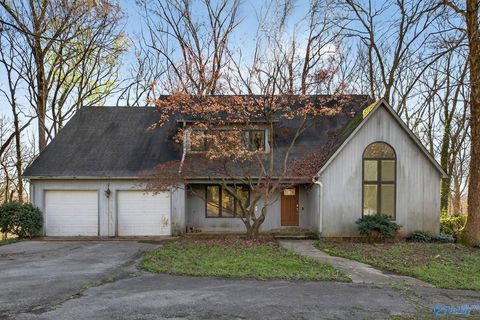 Photo of 1912 Indian Hills Road, Hartselle, AL 35640 (MLS # 21912291)