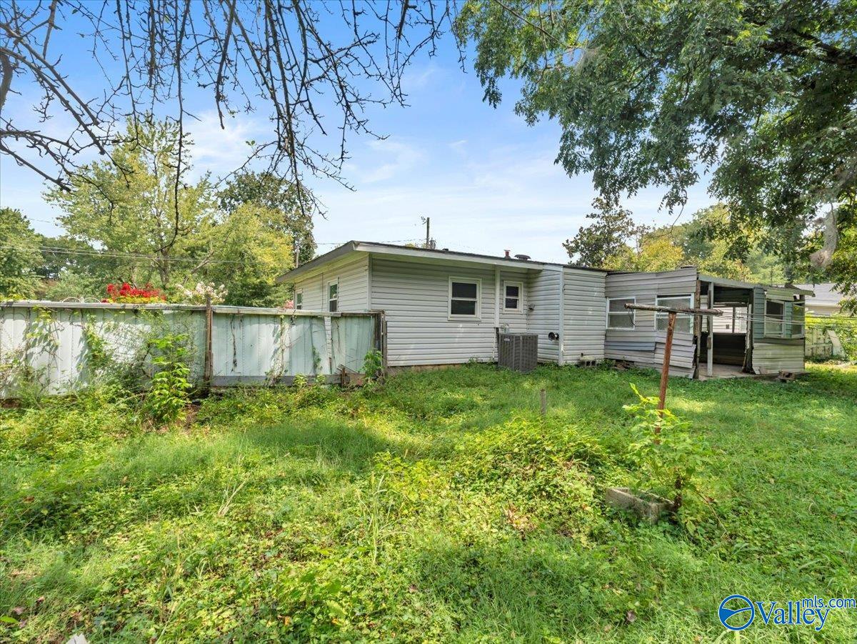 2427 Tuxedo Drive NW