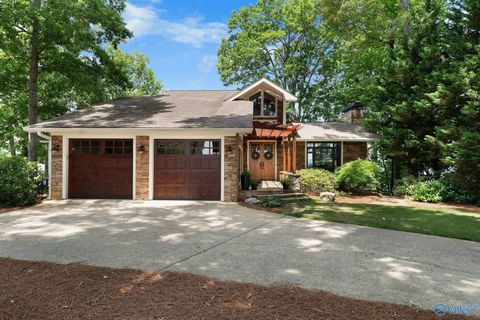 Homes For Sale - 1725 Big Nose Drive<br/> Centre, AL 35960