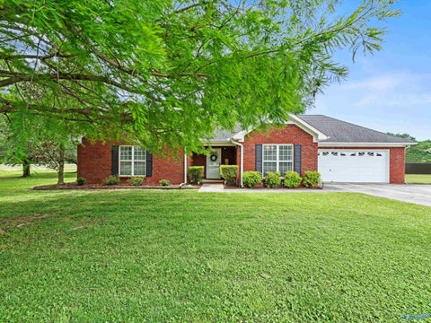 Homes For Sale - 108 City Park Road<br/> New Hope, AL 35760