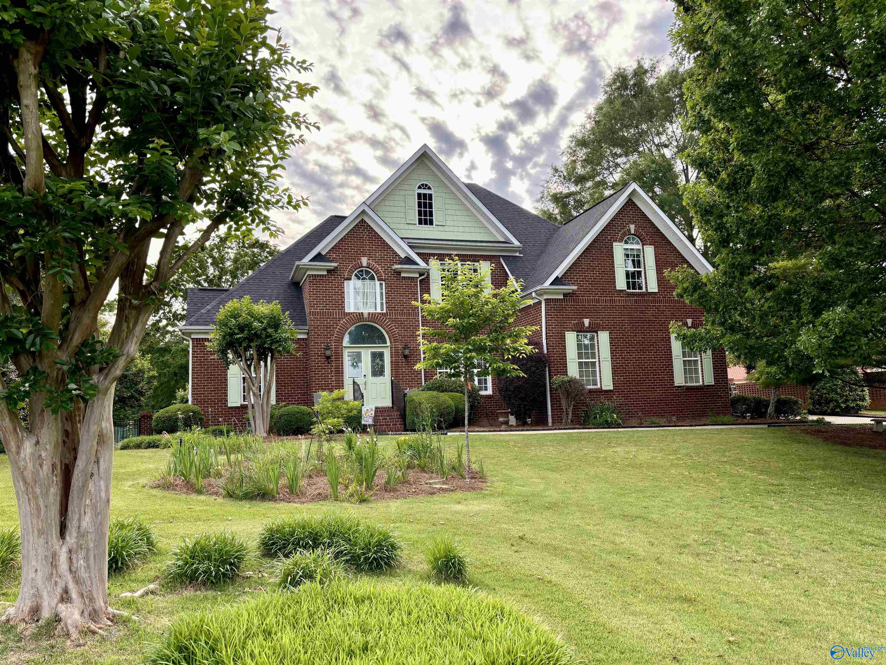 400 Meadow Wood Road, Gadsden, Alabama image 1