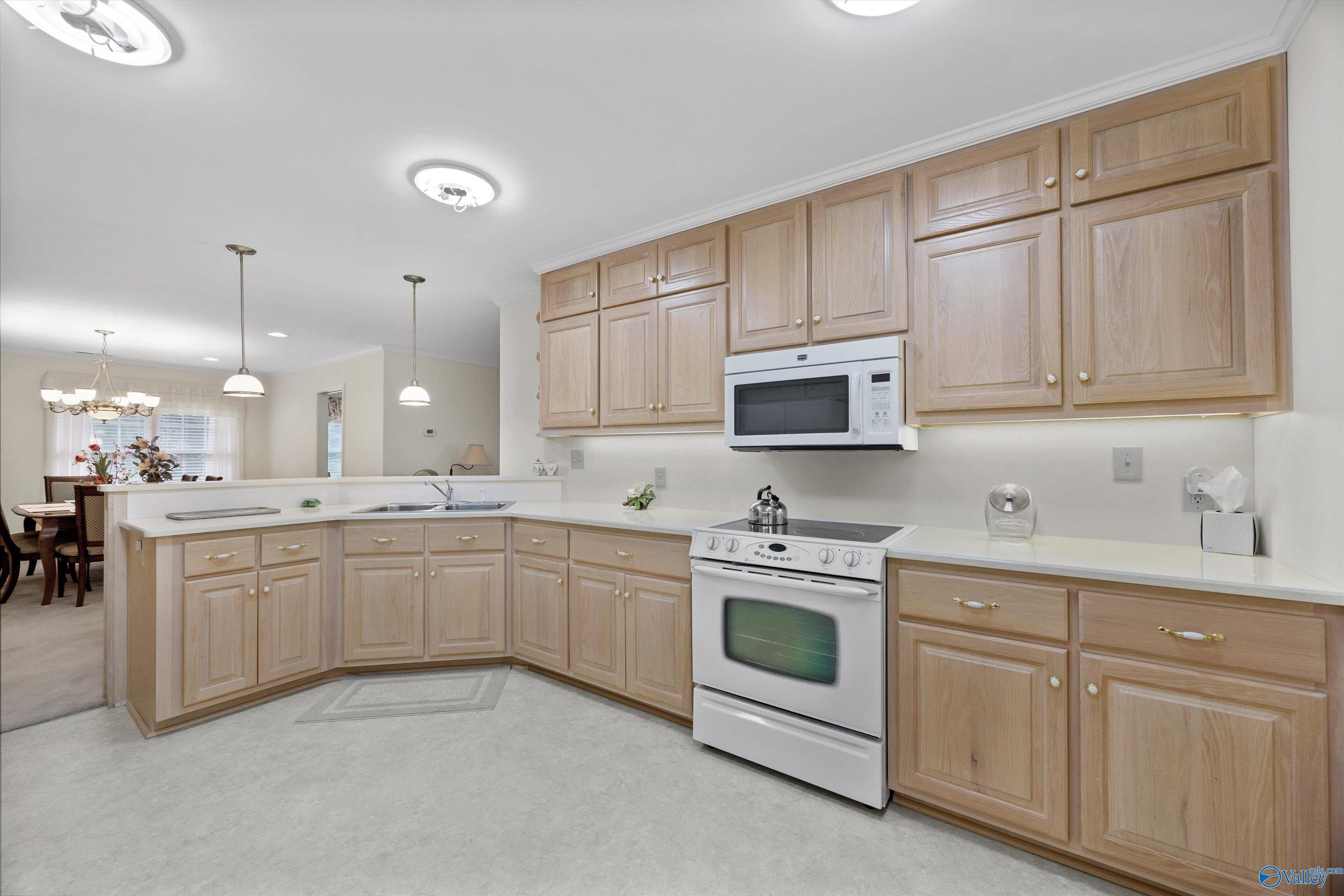 327 Northlake Drive, Meridianville, Alabama image 13