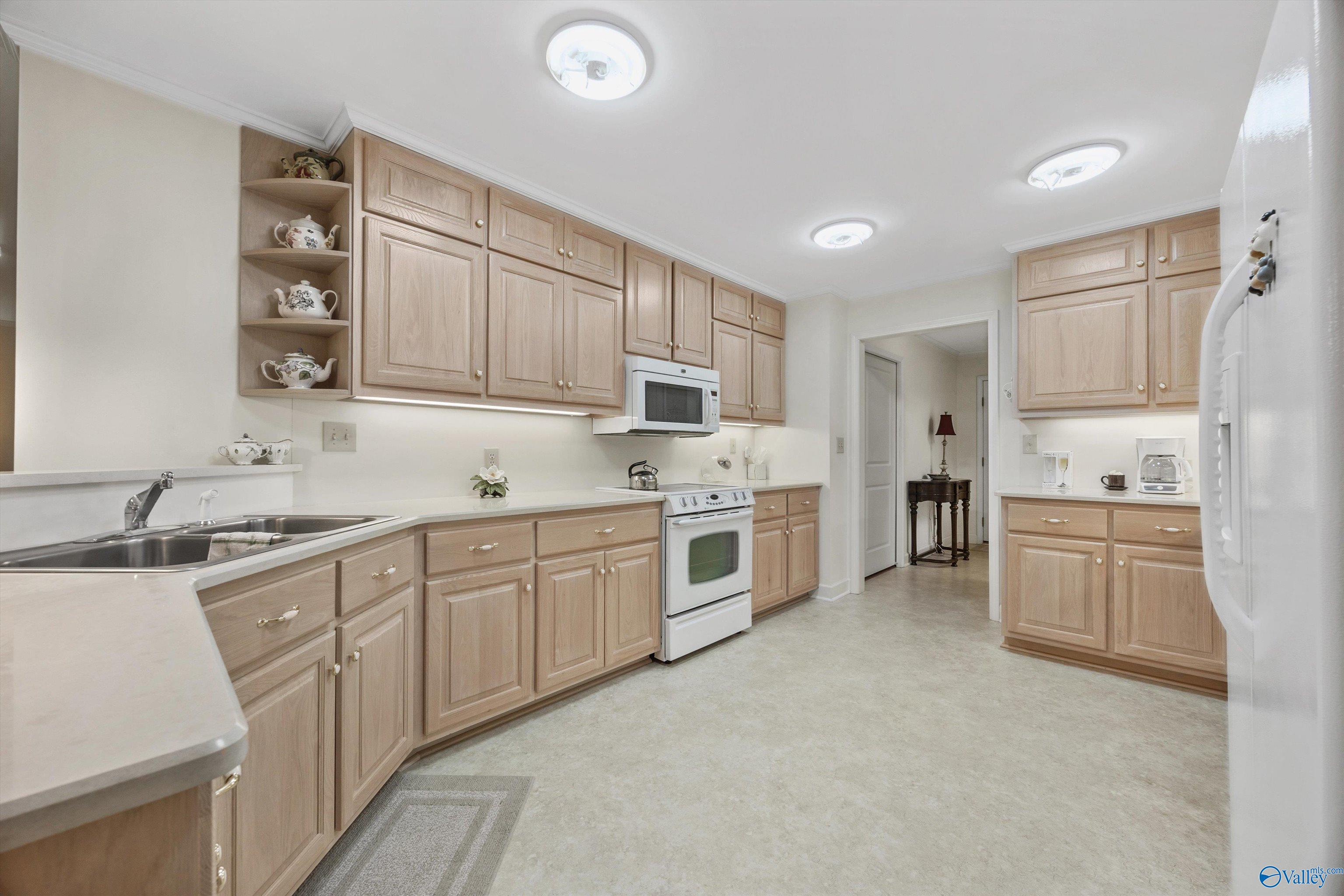327 Northlake Drive, Meridianville, Alabama image 11