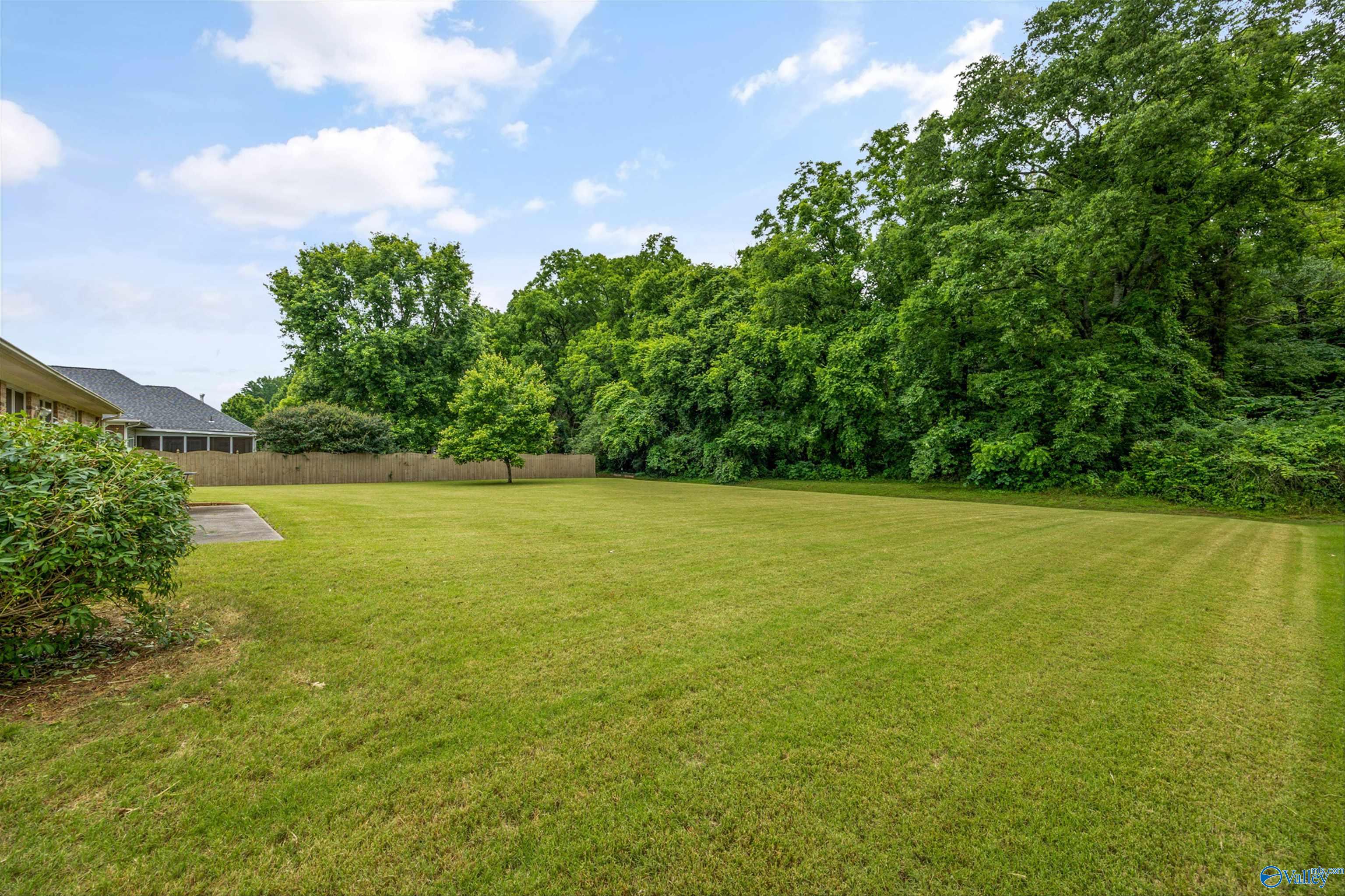 327 Northlake Drive, Meridianville, Alabama image 35
