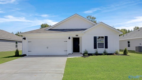Homes For Sale - 9929 Sequoyah Cove Drive<br/> Owens Cross Roads, AL 35763