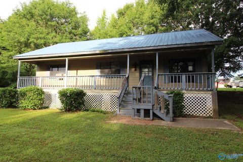 Homes For Sale - 71 Community House Road<br/> Marshall County, Guntersville, AL 35976