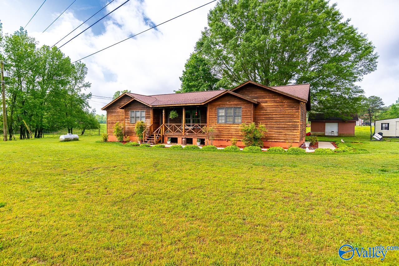 805 County Road 1459