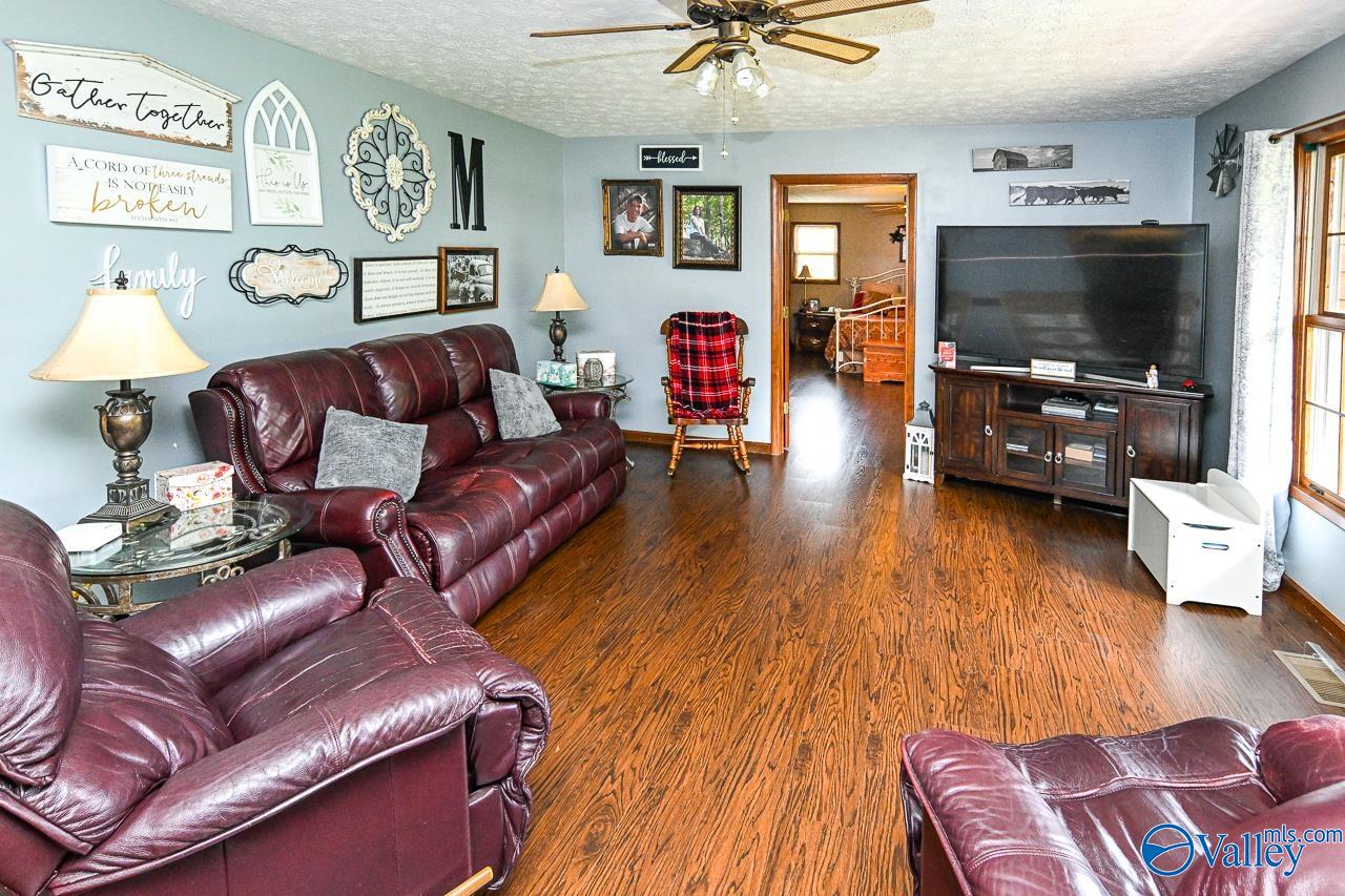 805 County Road 1459, Vinemont, Alabama image 30