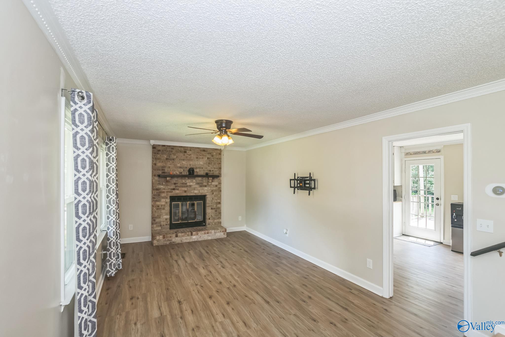 101 Arrowhead Trail
