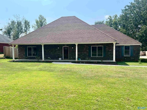 Homes For Sale - 116 Raspberry Way<br/> Madison, AL 35757