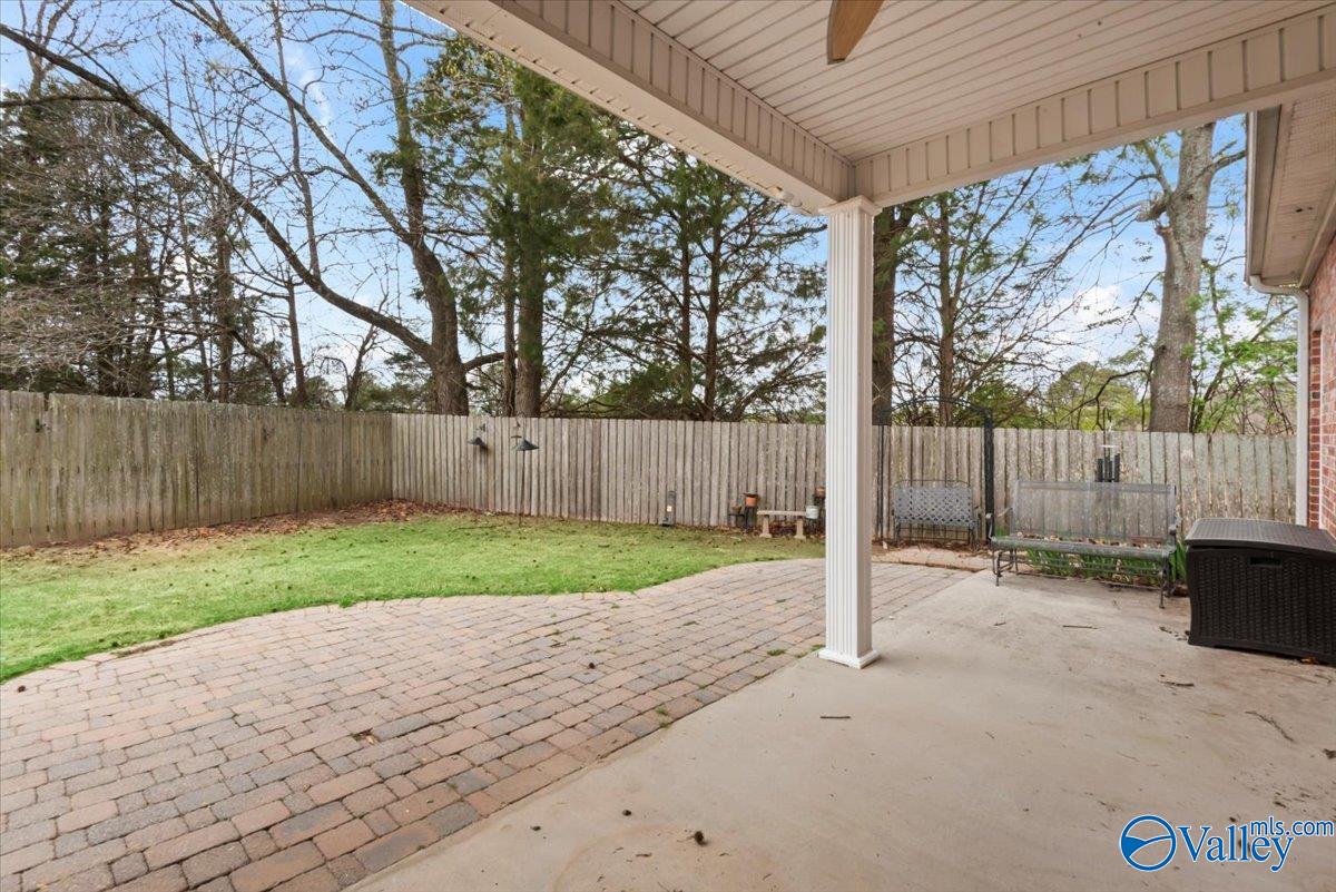 1312 Berrivine Drive, Hartselle, Alabama image 37