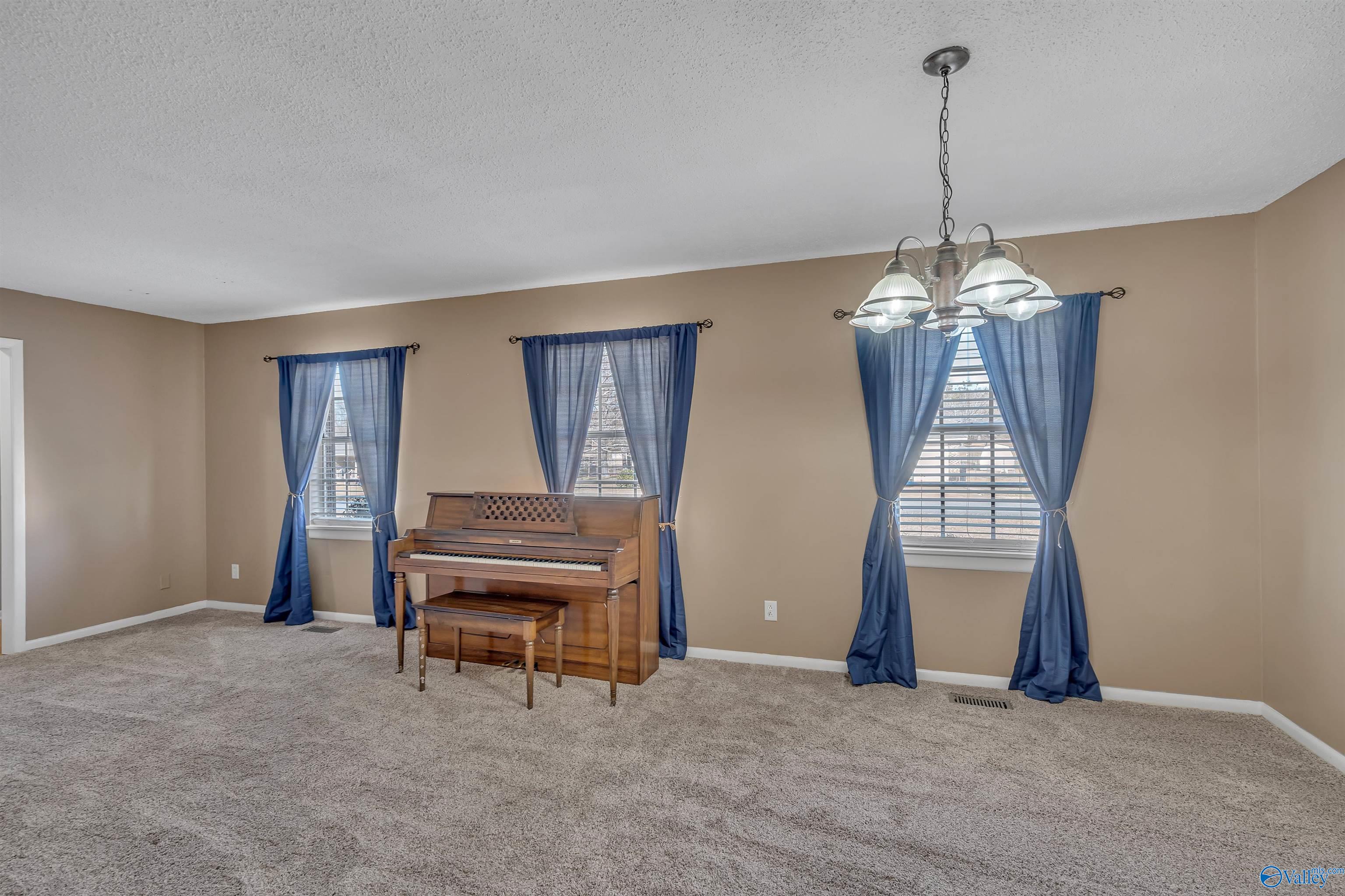 4181 South Point Circle, Southside, Alabama image 8