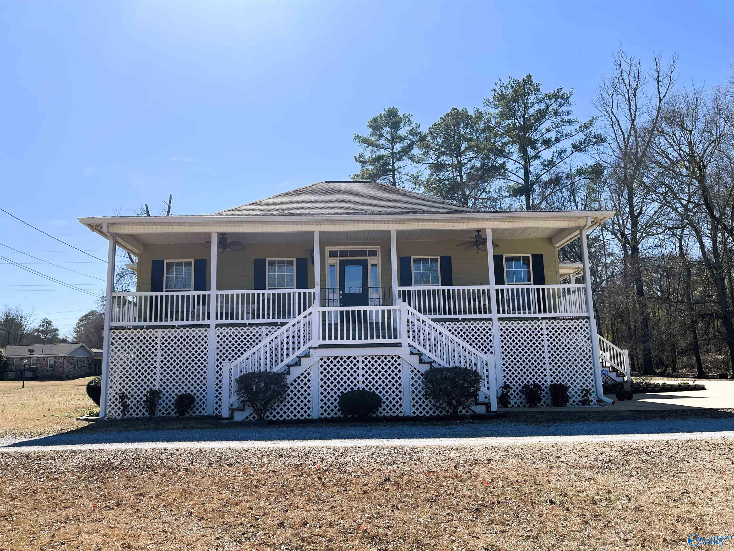 916B Riverview Drive, Gadsden, Alabama image 1