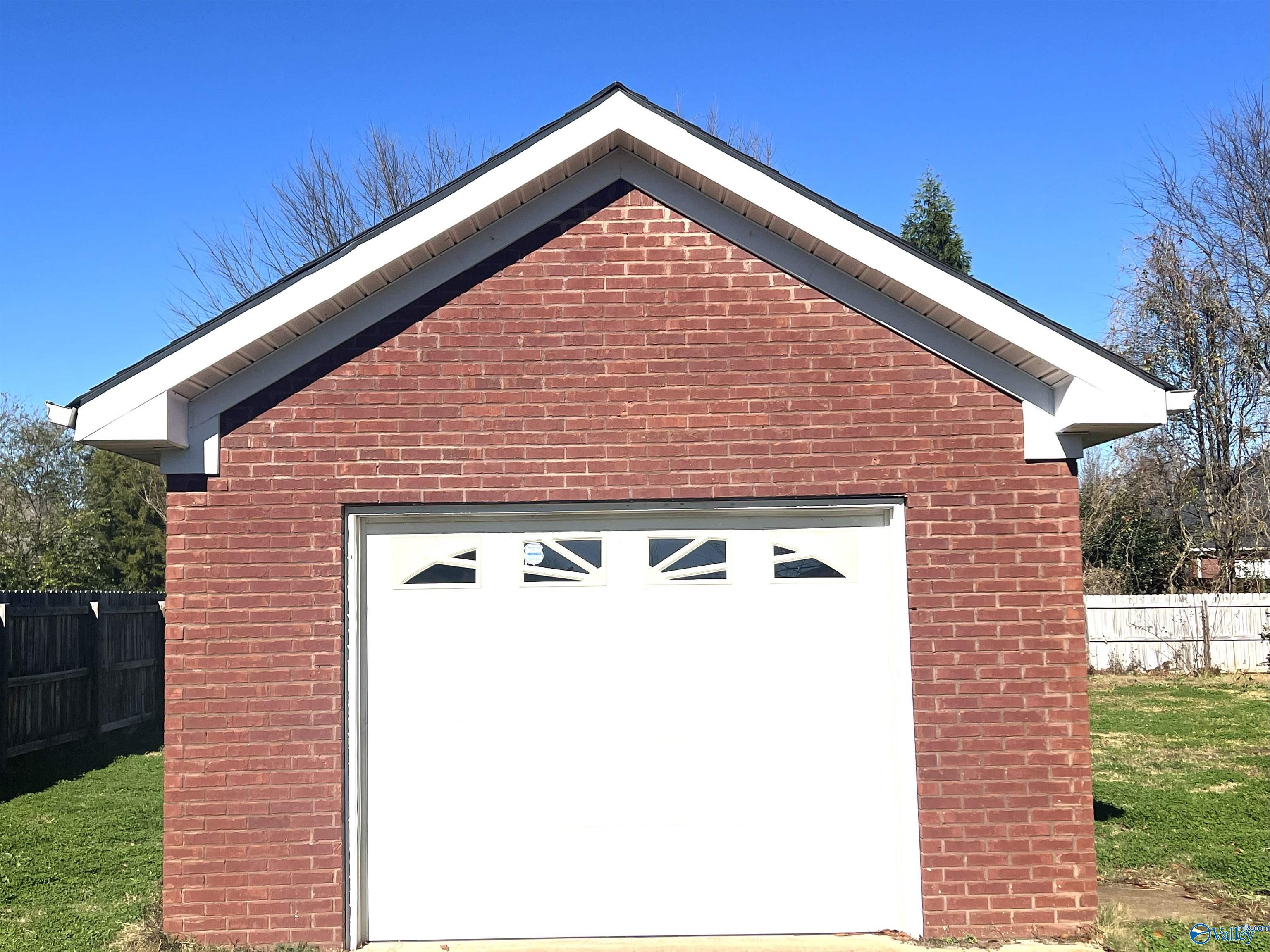 189 Hunters Cove Road