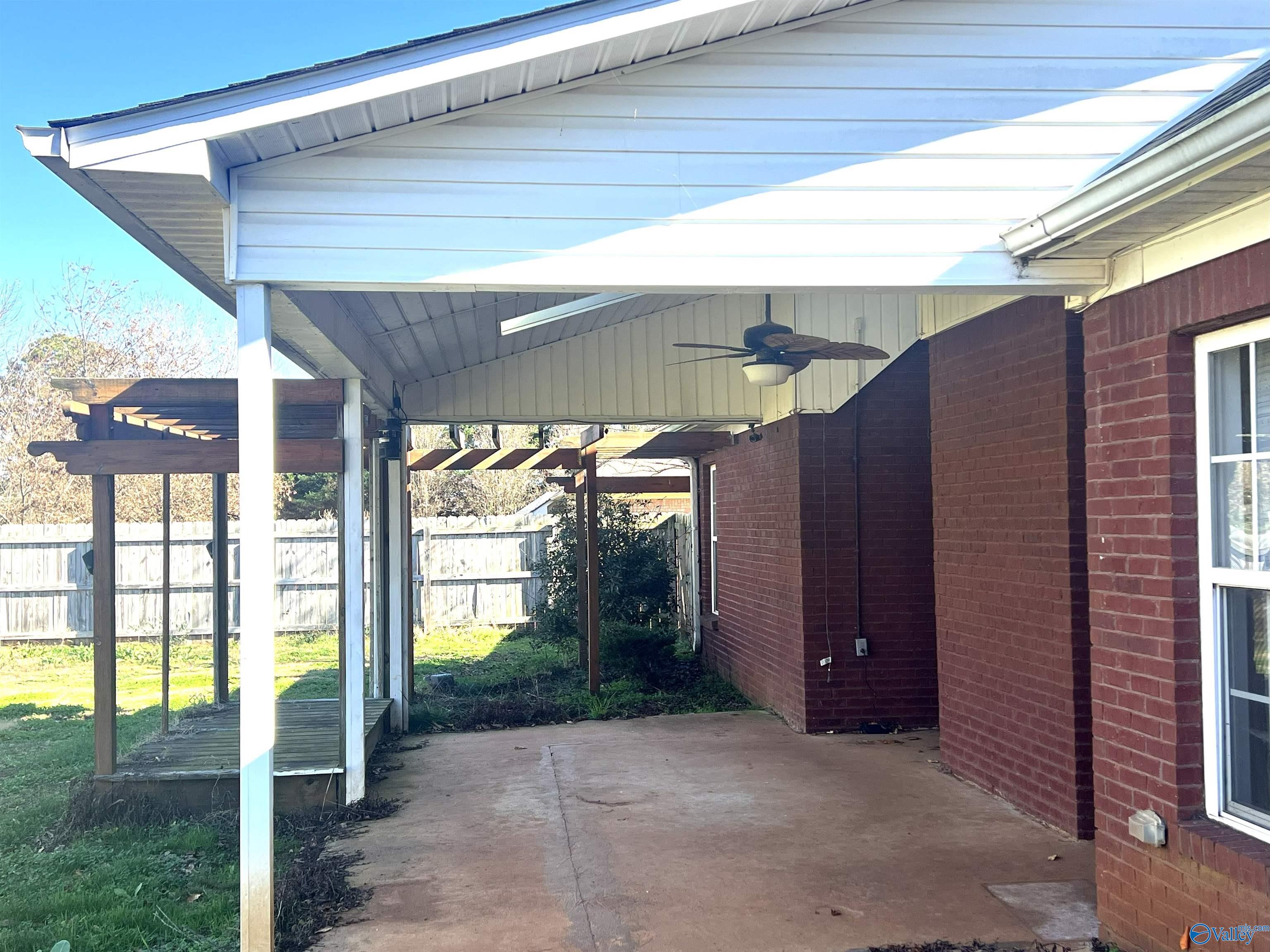 189 Hunters Cove Road