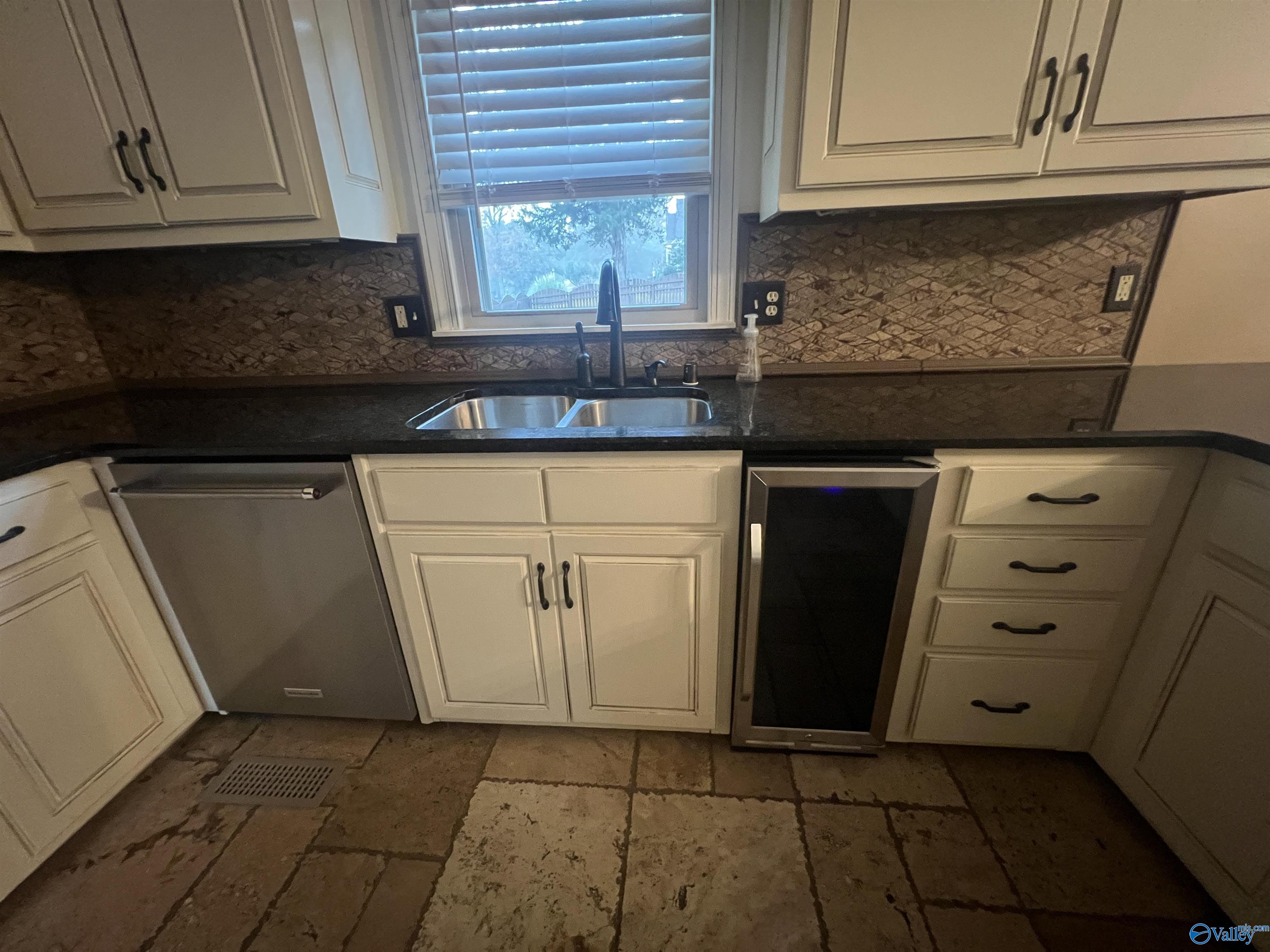 Madison, Alabama 35758, United States, 4 Bedrooms Bedrooms, ,3 BathroomsBathrooms,Residential,Active,247302