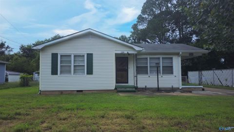 Homes For Rent - 1609 Armstrong Street<br/> Huntsville, AL 35816