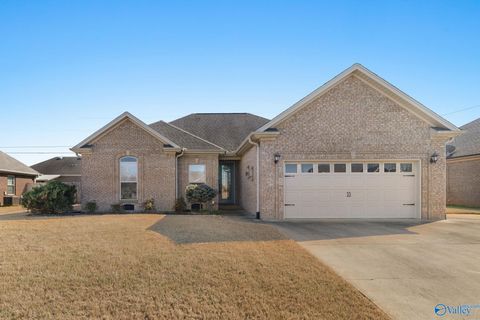 Photo of 109 Fox Loop, Muscle Shoals, AL 35661 (MLS # 21913077)