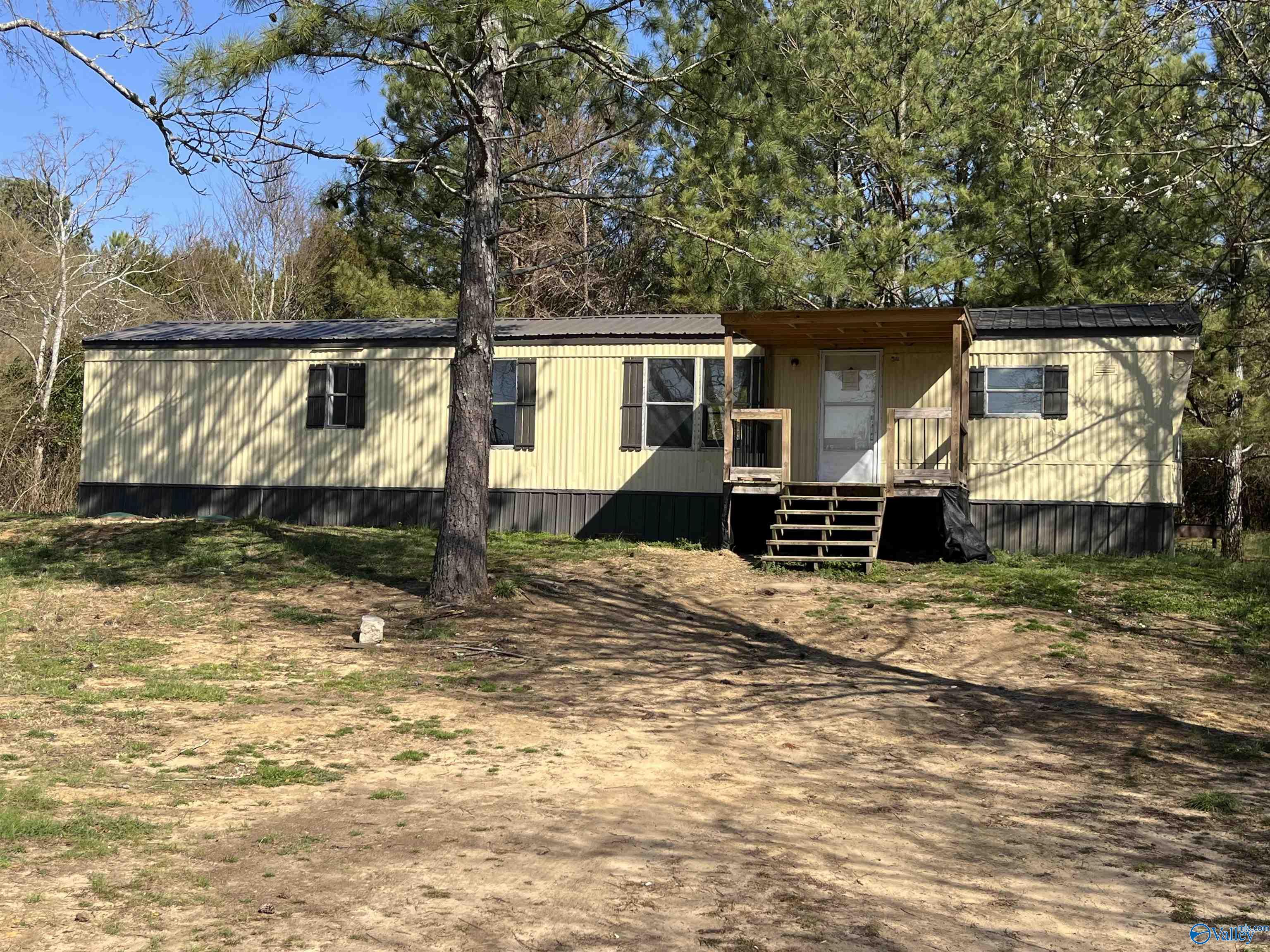 166 Bluebend Road, Albertville, Alabama image 1