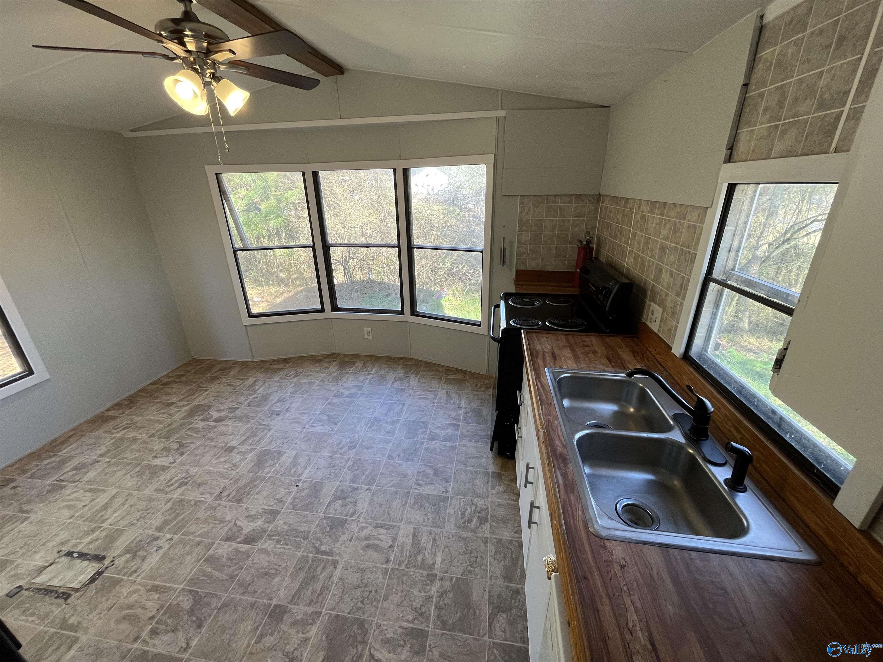 166 Bluebend Road, Albertville, Alabama image 9