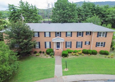 Condo For Sale - 8206 SE Willowbrook Circle #B<br/> Huntsville, AL 35802