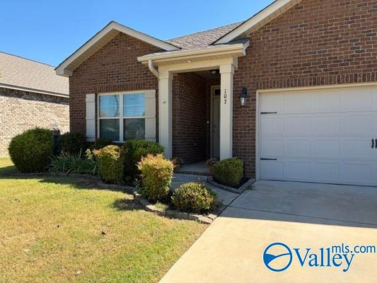 107 FOURSTAR LN NW, MADISON, AL 35757 - Image 3bb142c54f3c4931ae1218fbcdeb9592/3836855792