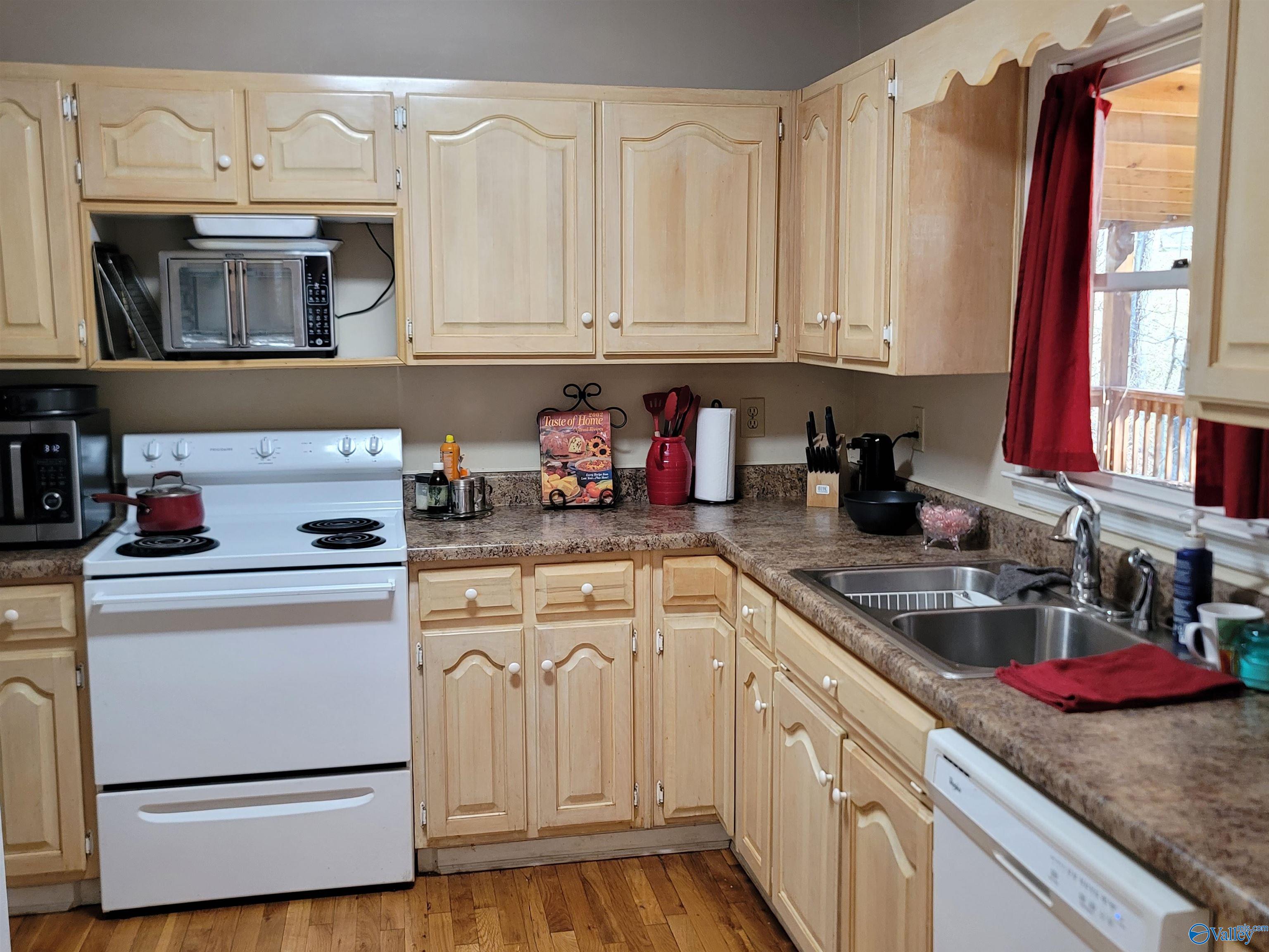 437 O Z Davis Road, Eva, Alabama image 16