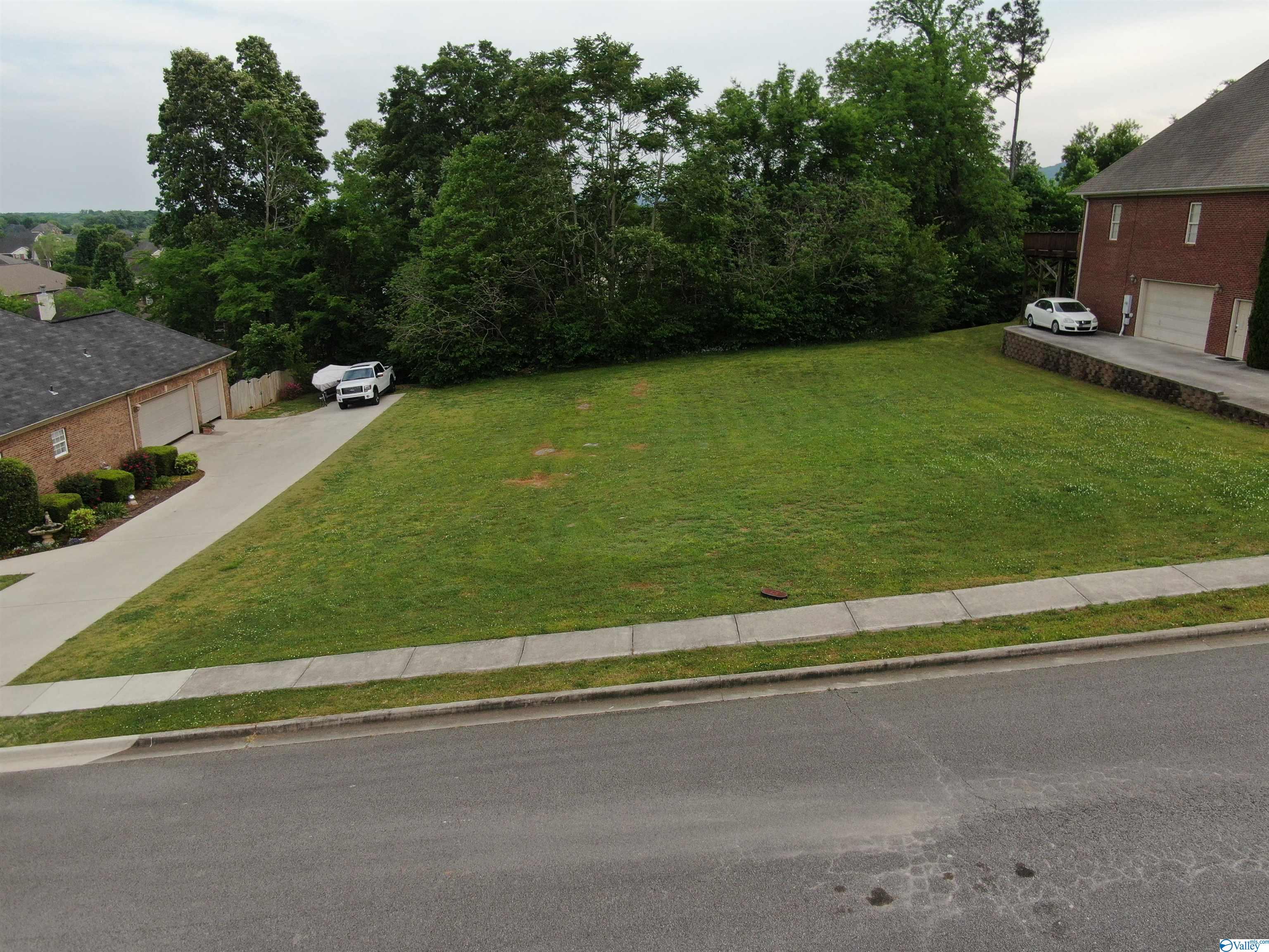 4728 Saddle Ridge Drive, Owens Cross Roads, Alabama image 1