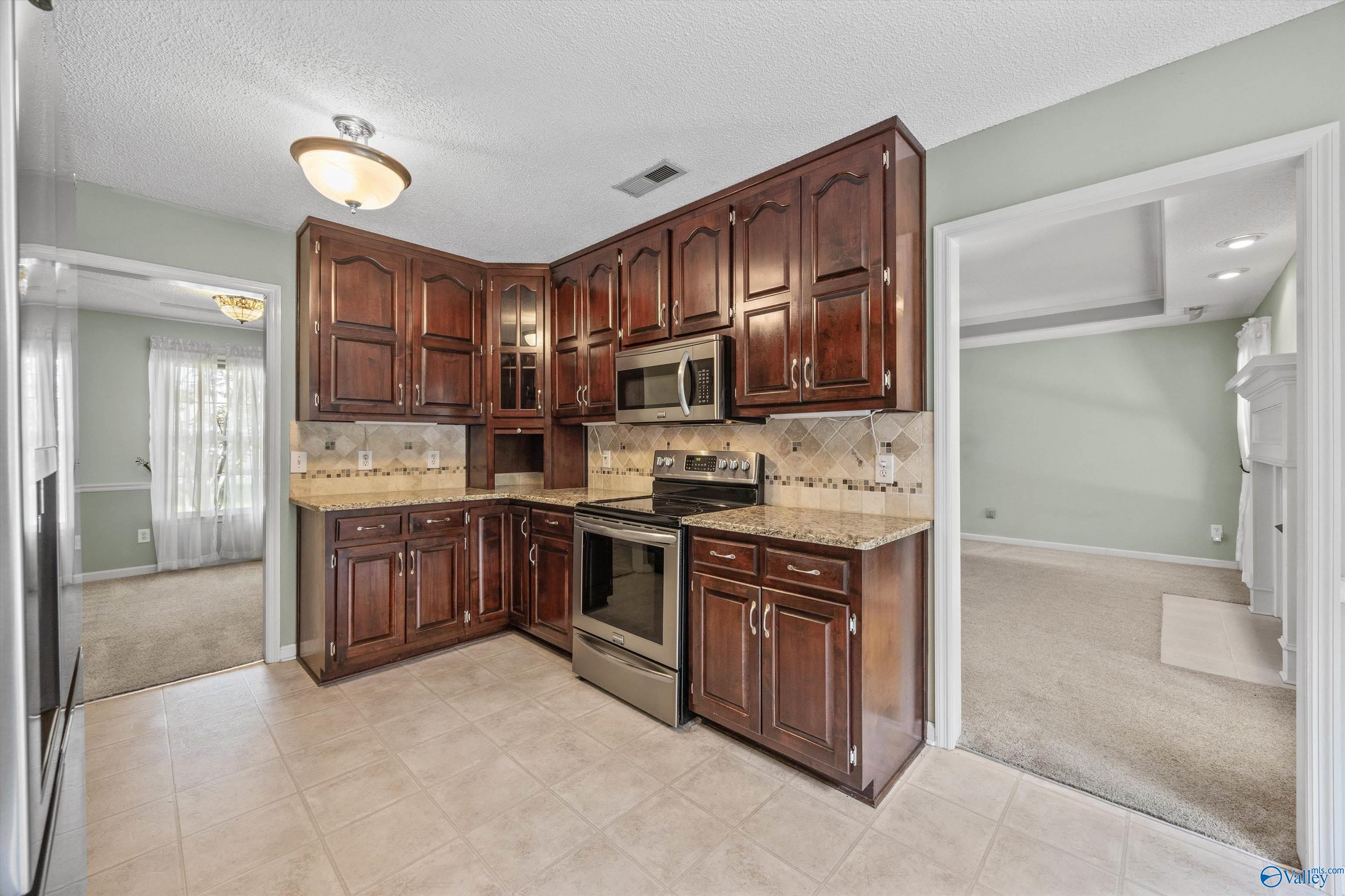 221 Badger Drive, Harvest, Alabama image 7