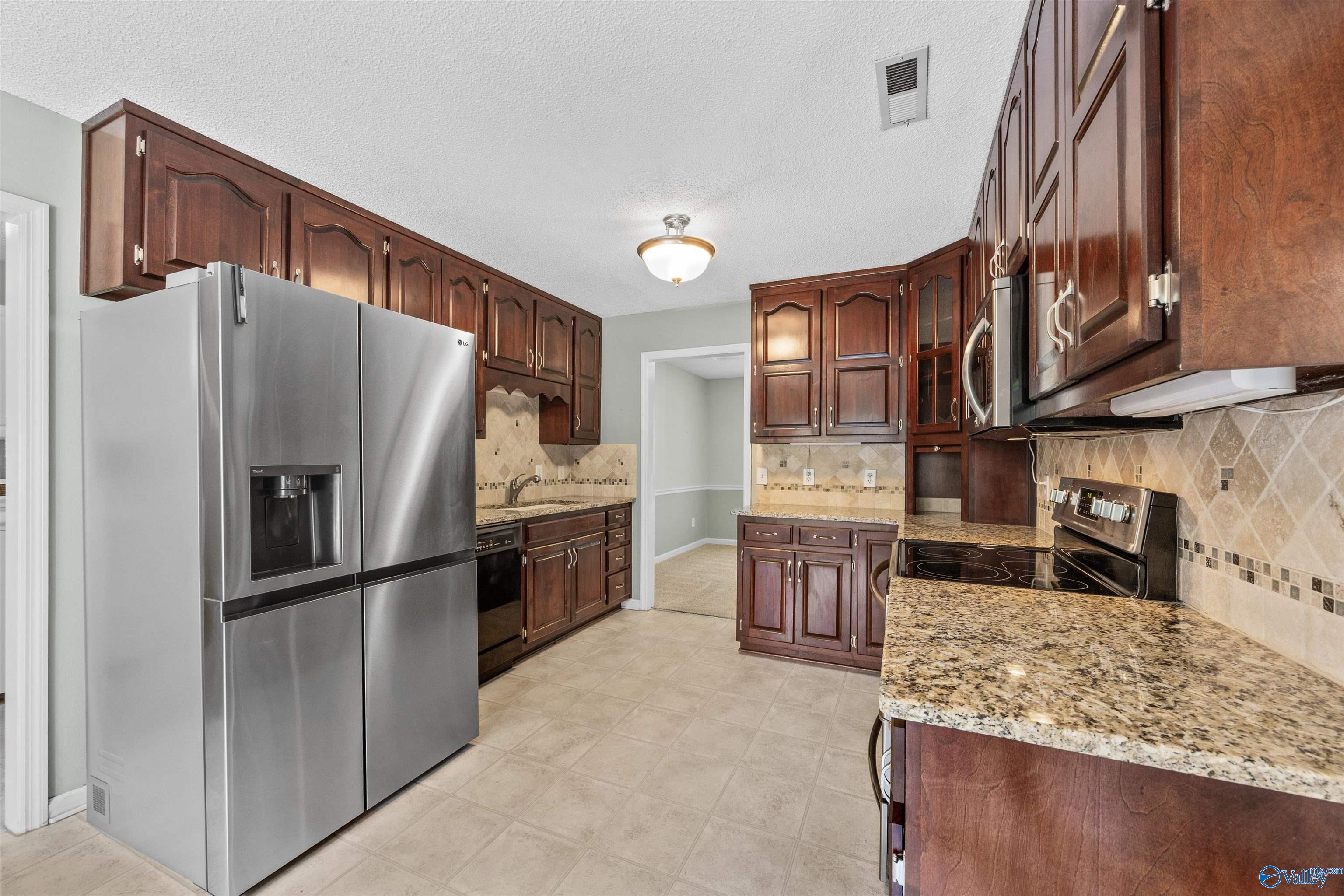 221 Badger Drive, Harvest, Alabama image 8