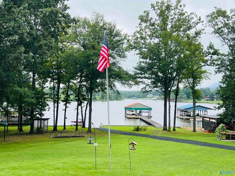 Homes For Sale - 1255 County Road 642<br/> Cedar Bluff, AL 35959