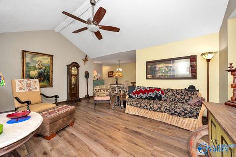 4688 Hide-A-Way Drive, Guntersville, AL 35796 | MLS 21918513