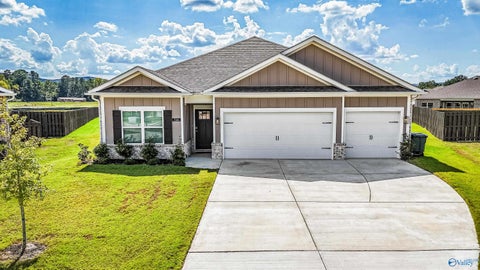 Homes For Sale - 7104 Kalli Ilyssa Circle<br/> Madison County, Gurley, AL 35748