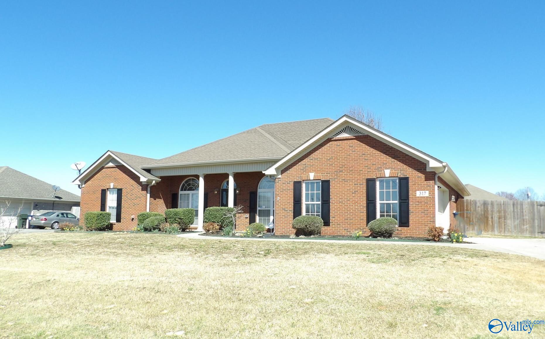 317 Smokey Hills Court, New Market, Alabama image 1