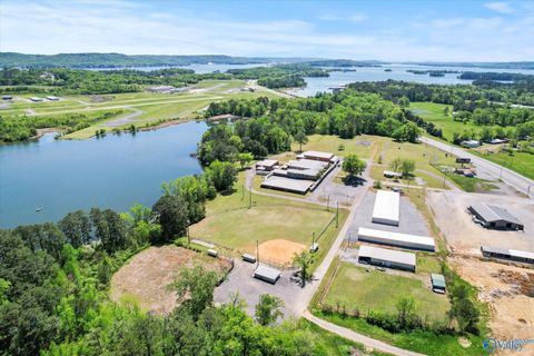 140 Claysville School Road Guntersville AL 35976