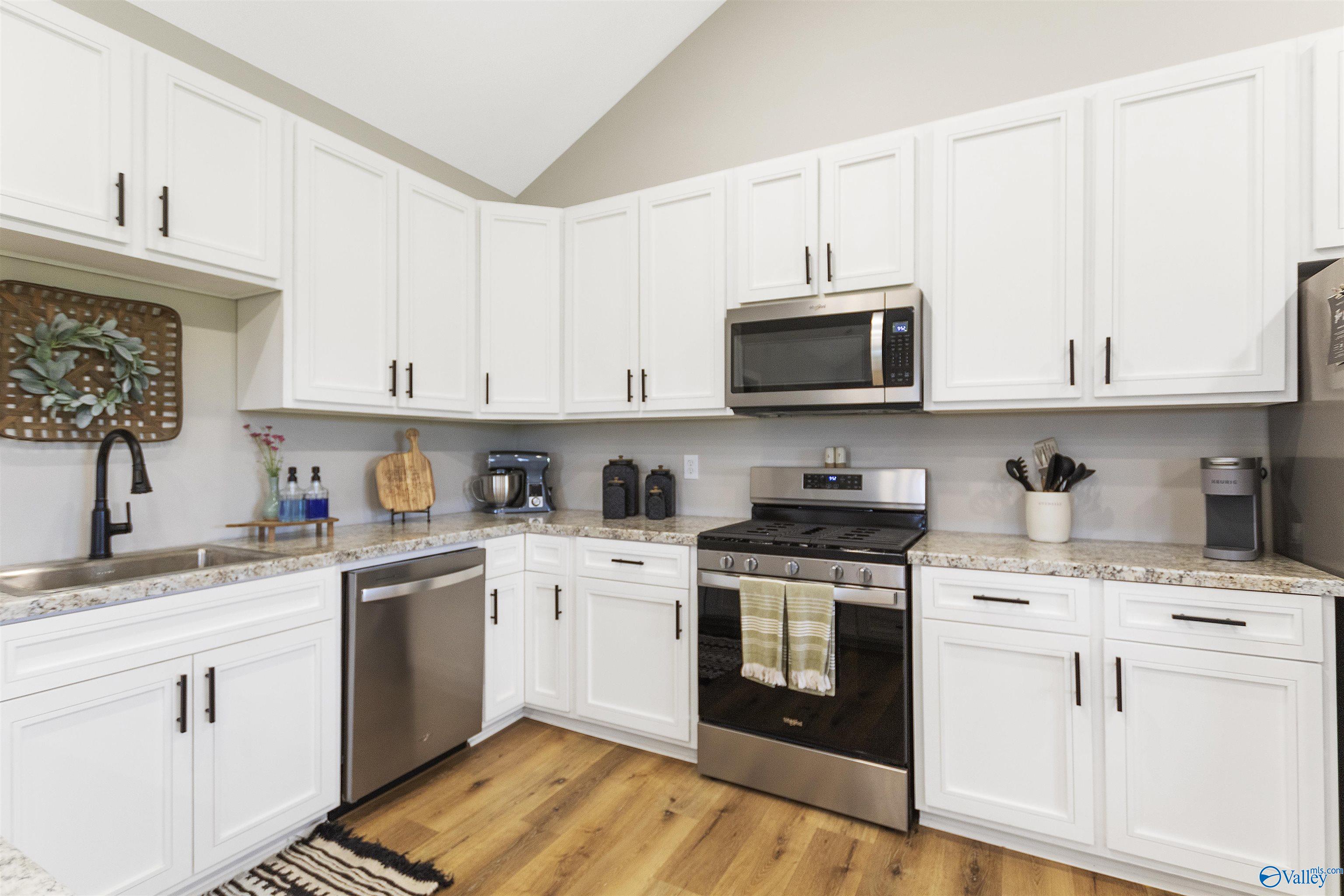 1920 County Road 1807, Arab, Alabama image 15