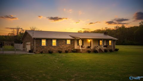 Photo of 43 Boning Road, Fayetteville, TN 37334 (MLS # 21913842)