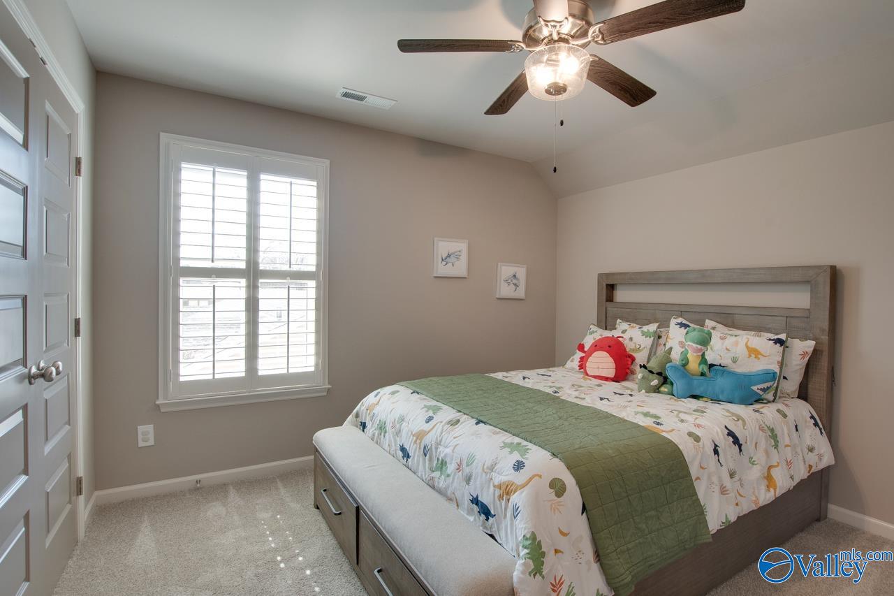 2413 Woodview Drive, Huntsville, Alabama image 15