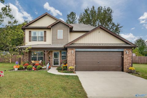 Photo of 129 Hidden Branch, Owens Cross Roads, AL 35763 (MLS # 21902142)