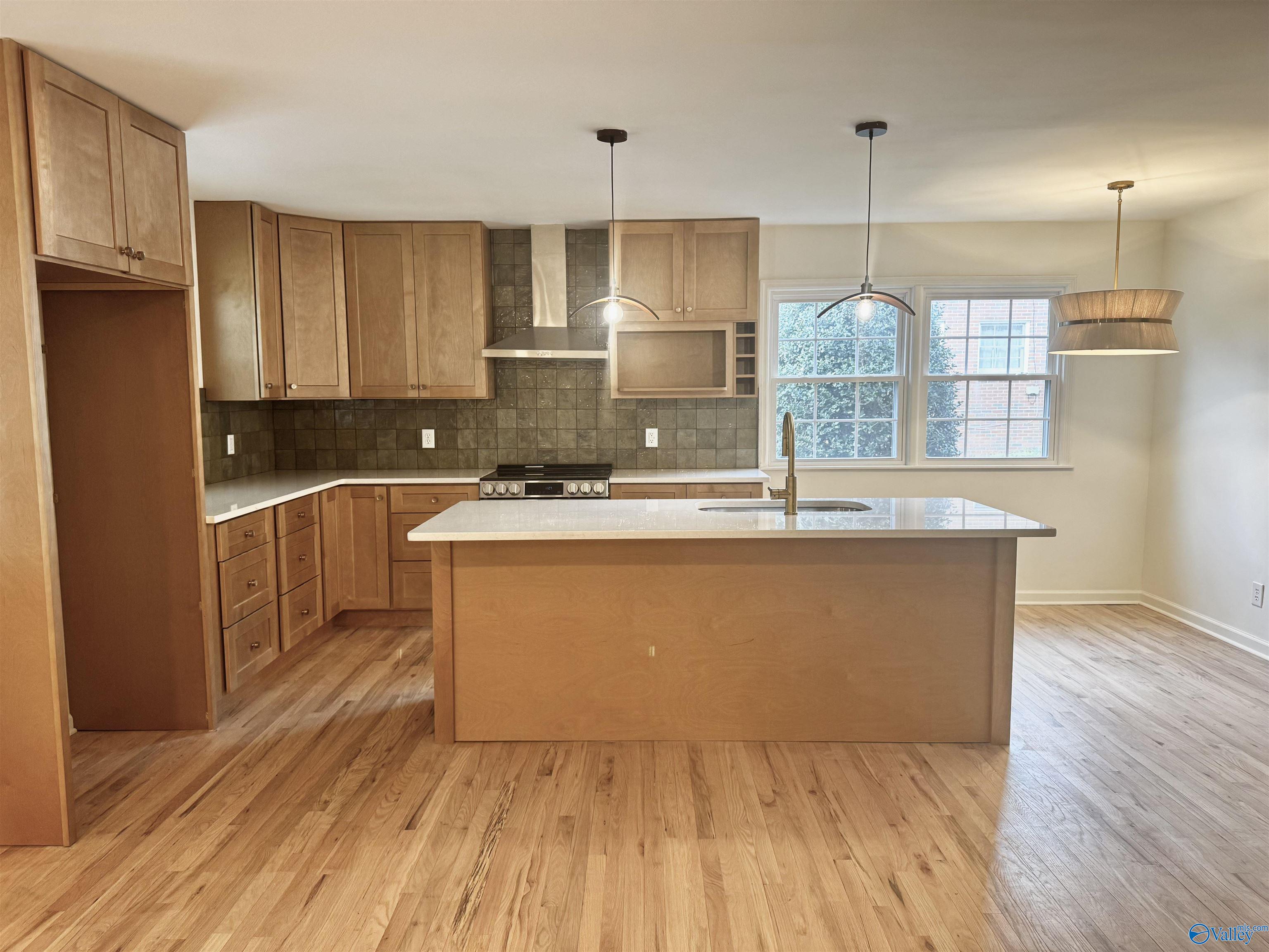 8602 Hickory Hills Lane SE