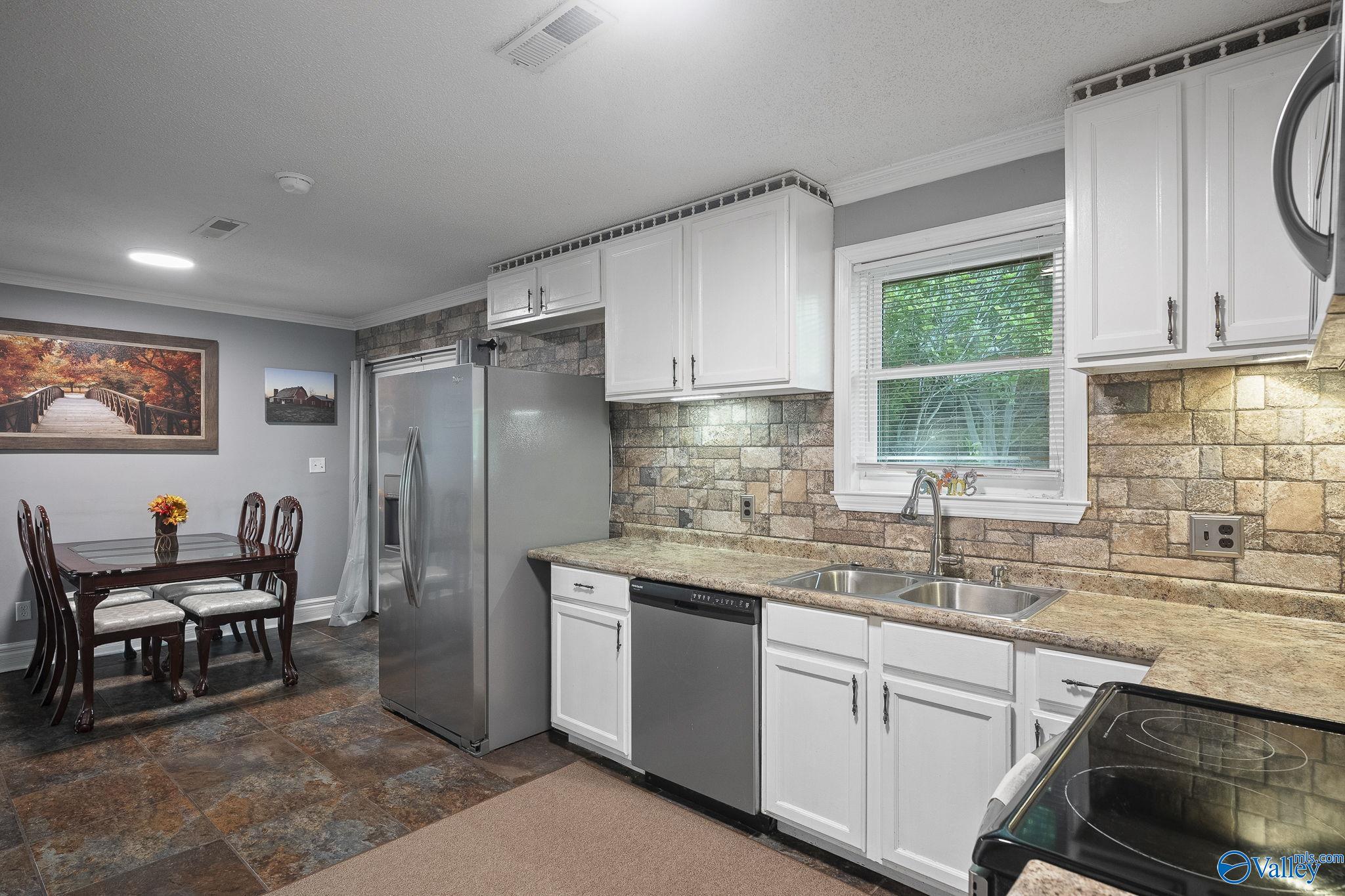 4233 Kimberly Drive, Guntersville, Alabama image 15