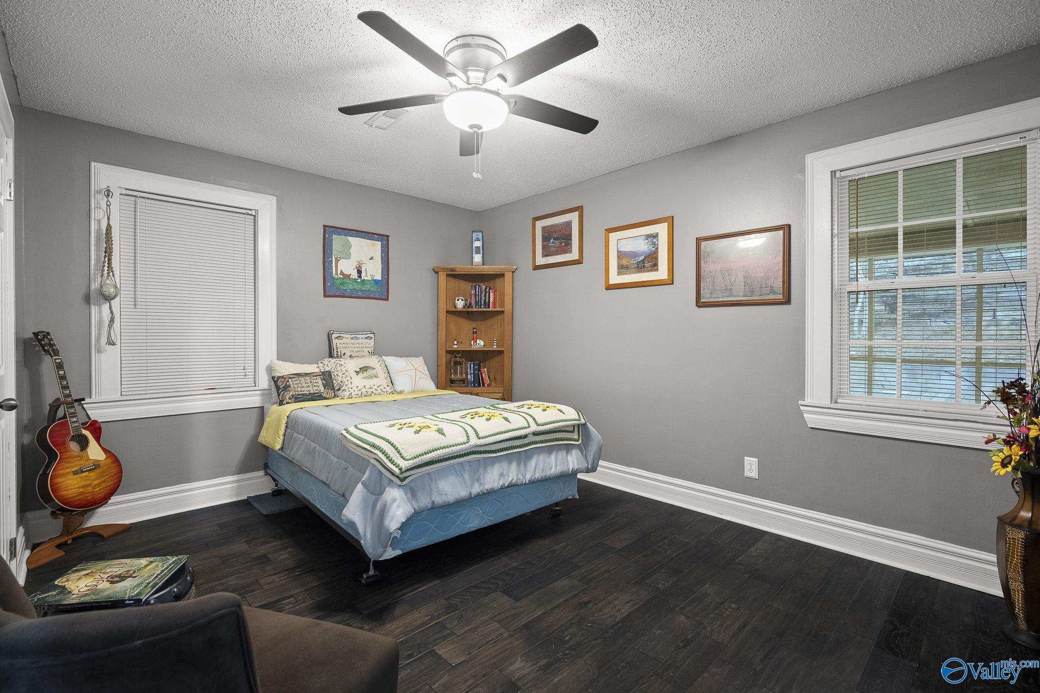 4233 Kimberly Drive, Guntersville, Alabama image 19