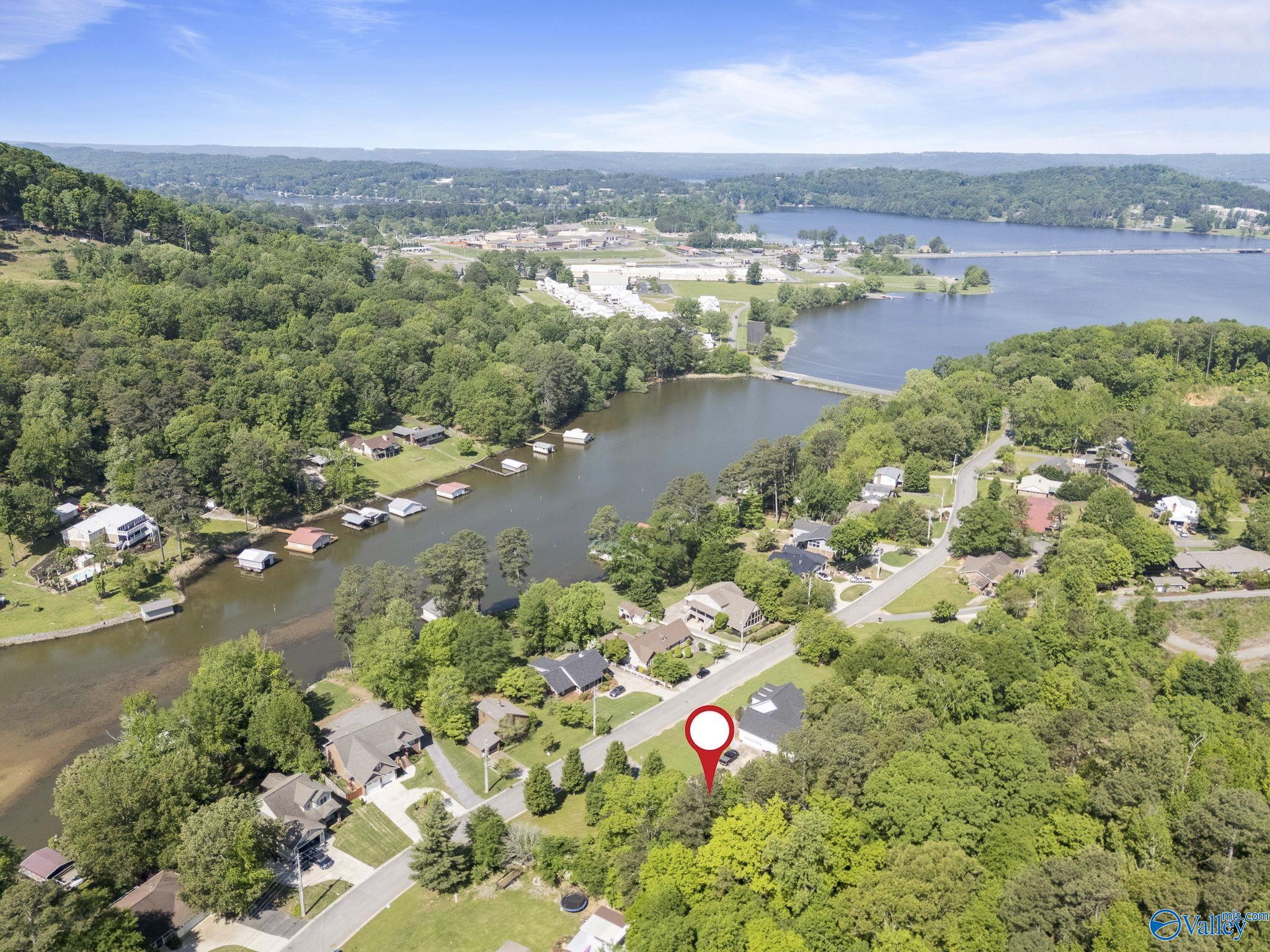 4233 Kimberly Drive, Guntersville, Alabama image 5