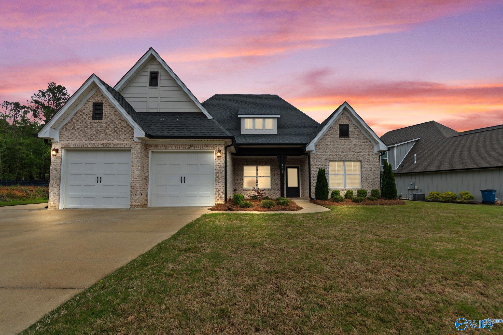 1439 Cherokee Ridge Drive, Union Grove, Alabama image 1