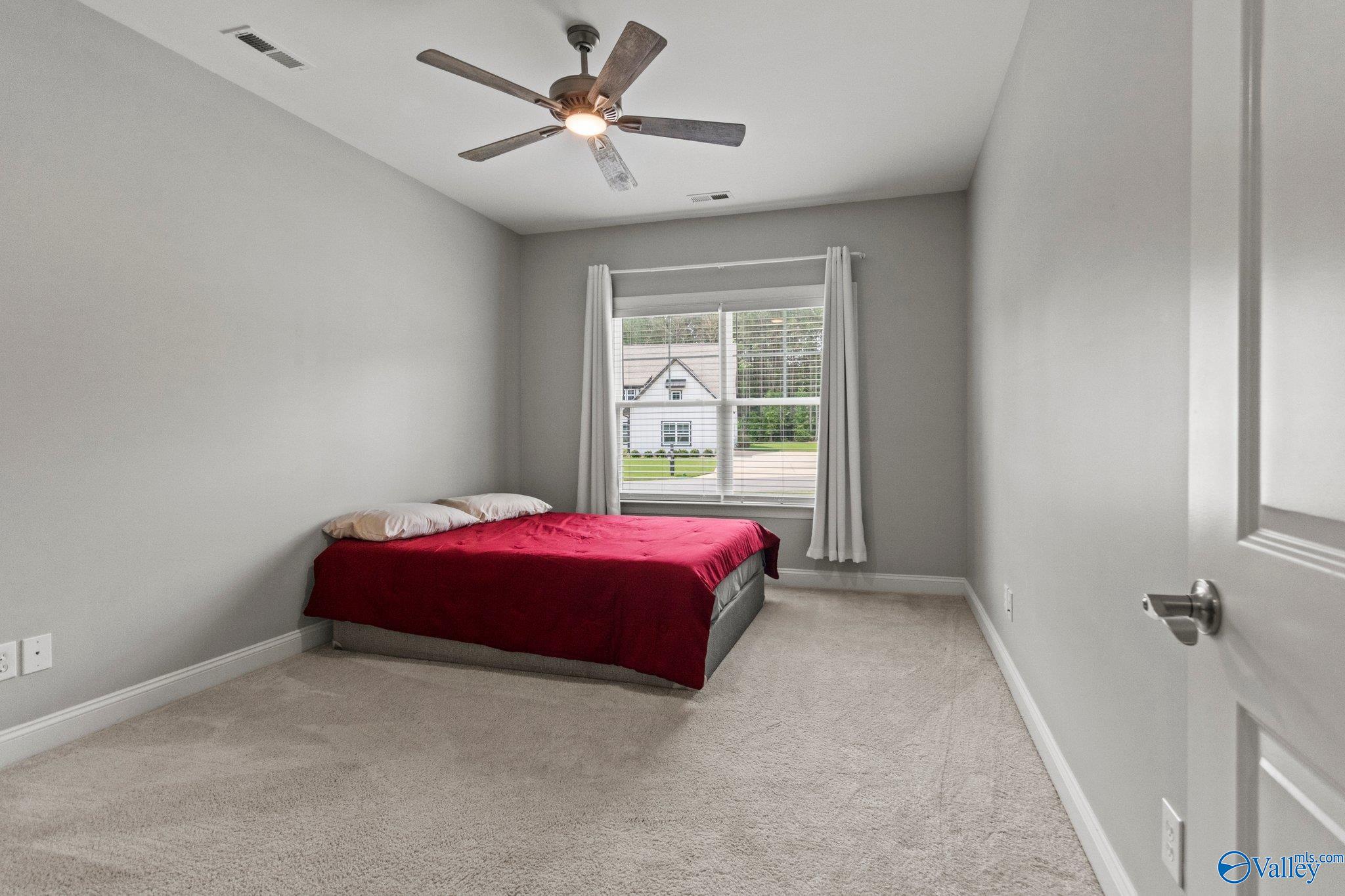 1439 Cherokee Ridge Drive, Union Grove, Alabama image 13