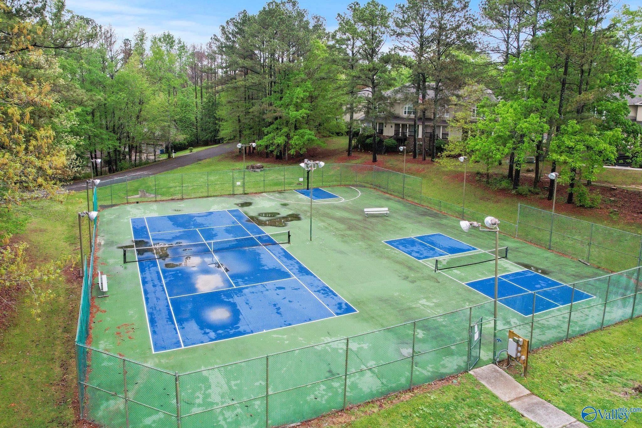 1439 Cherokee Ridge Drive, Union Grove, Alabama image 21