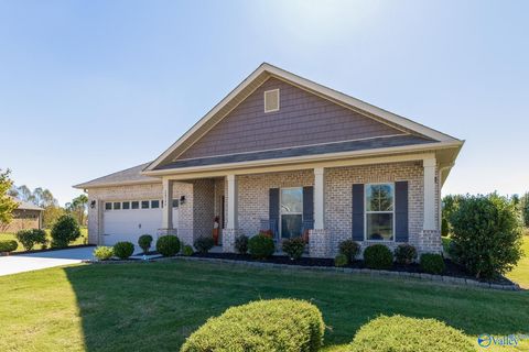 Photo of 26746 Mill Creek Drive, Athens, AL 35613 (MLS # 21909428)