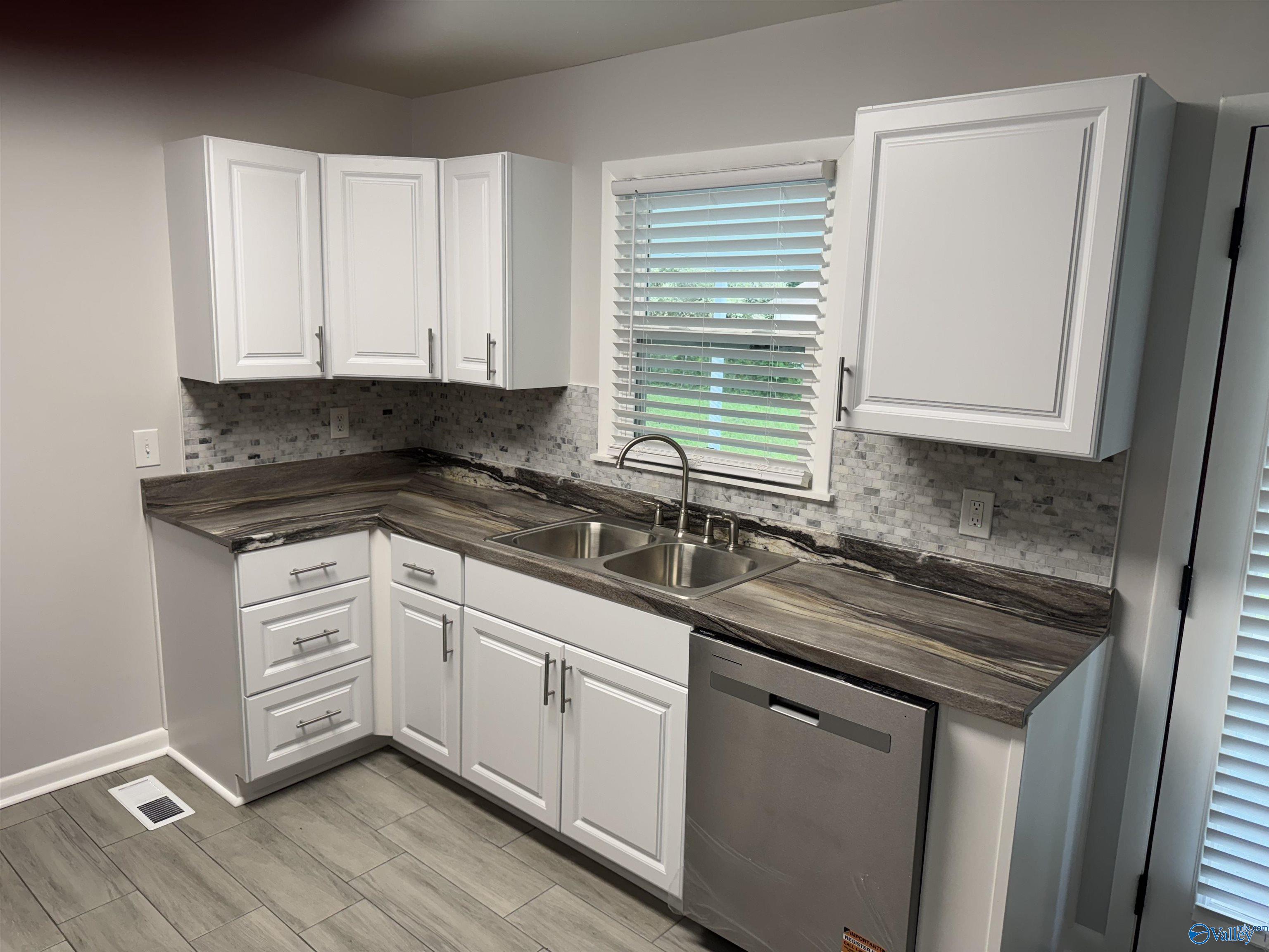 1612 Sebring Street, Huntsville, Alabama image 7