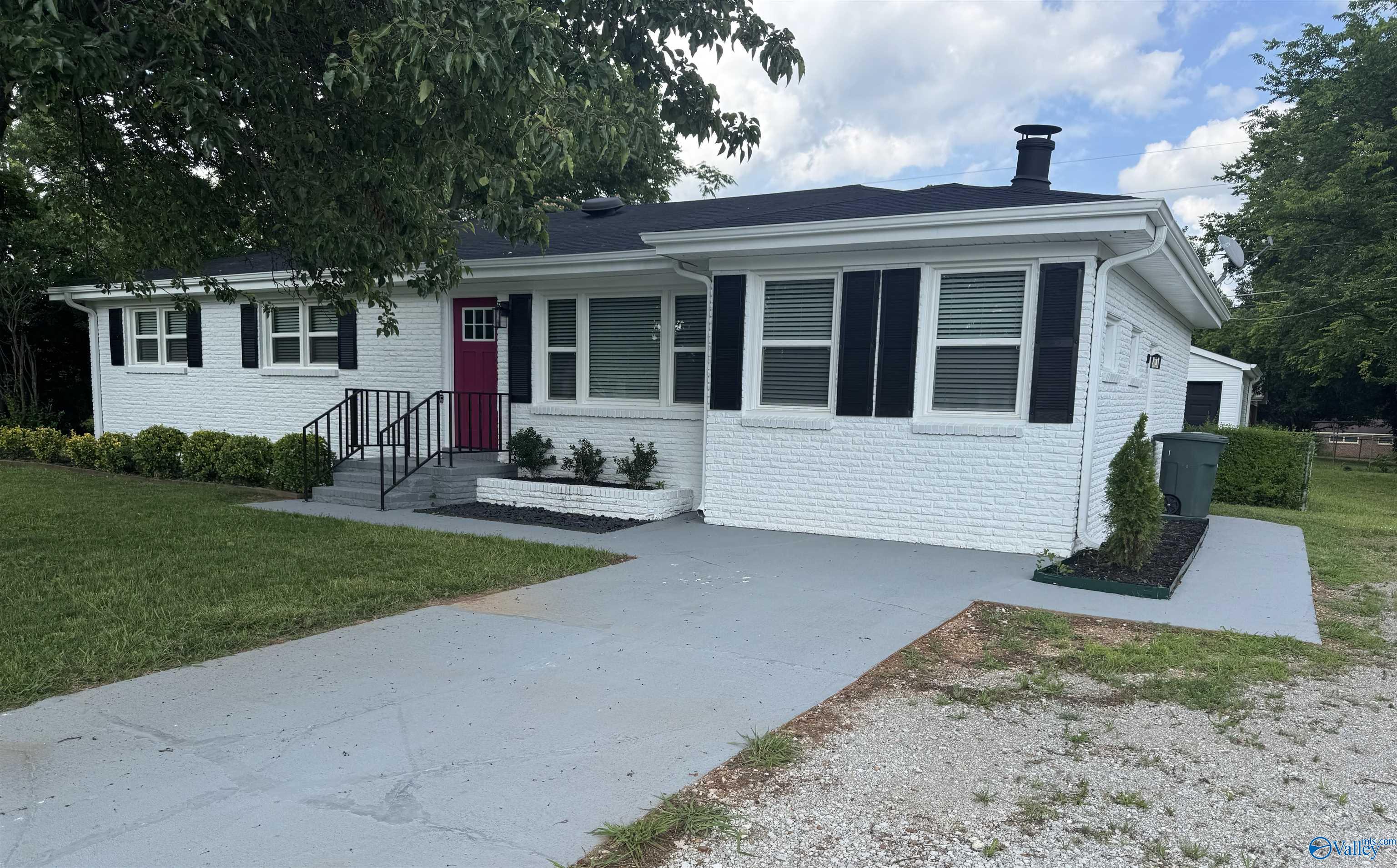 1612 Sebring Street, Huntsville, Alabama image 1